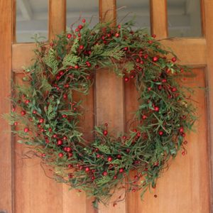 christmas decor gift guide berry wreath