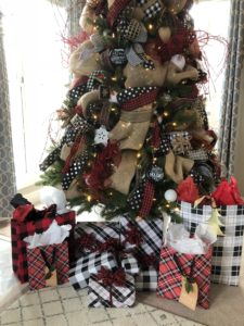 Christmas gift wrapping trick how to do it the easy way this year