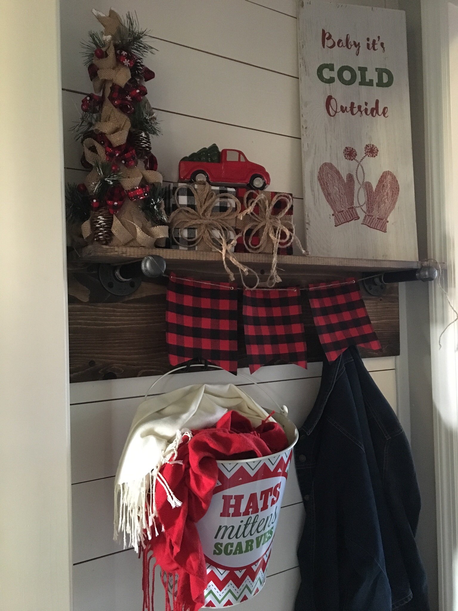 Merry little Mudroom! A cute and organized Christmas space!