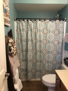 bathroom makeover 100 dollar room challenge