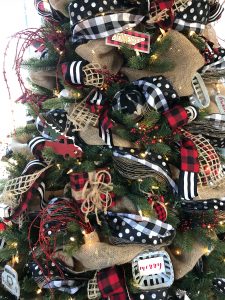 Buffalo check Christmas tree with red, black and white ribbon and cute ornaments! Learn to decorate your tree the easy way!