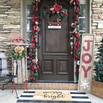 3 things every Christmas front porch needs this year!