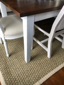 10 cute natural jute rugs you will love! This is the one I'm using under my farmhouse table!