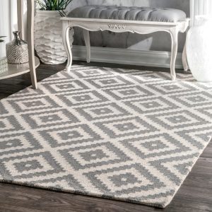 10 neutral area rugs for your home, gray and white fun pattern