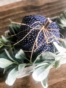 Easy no sew fabric pumpkins, so easy and cute!