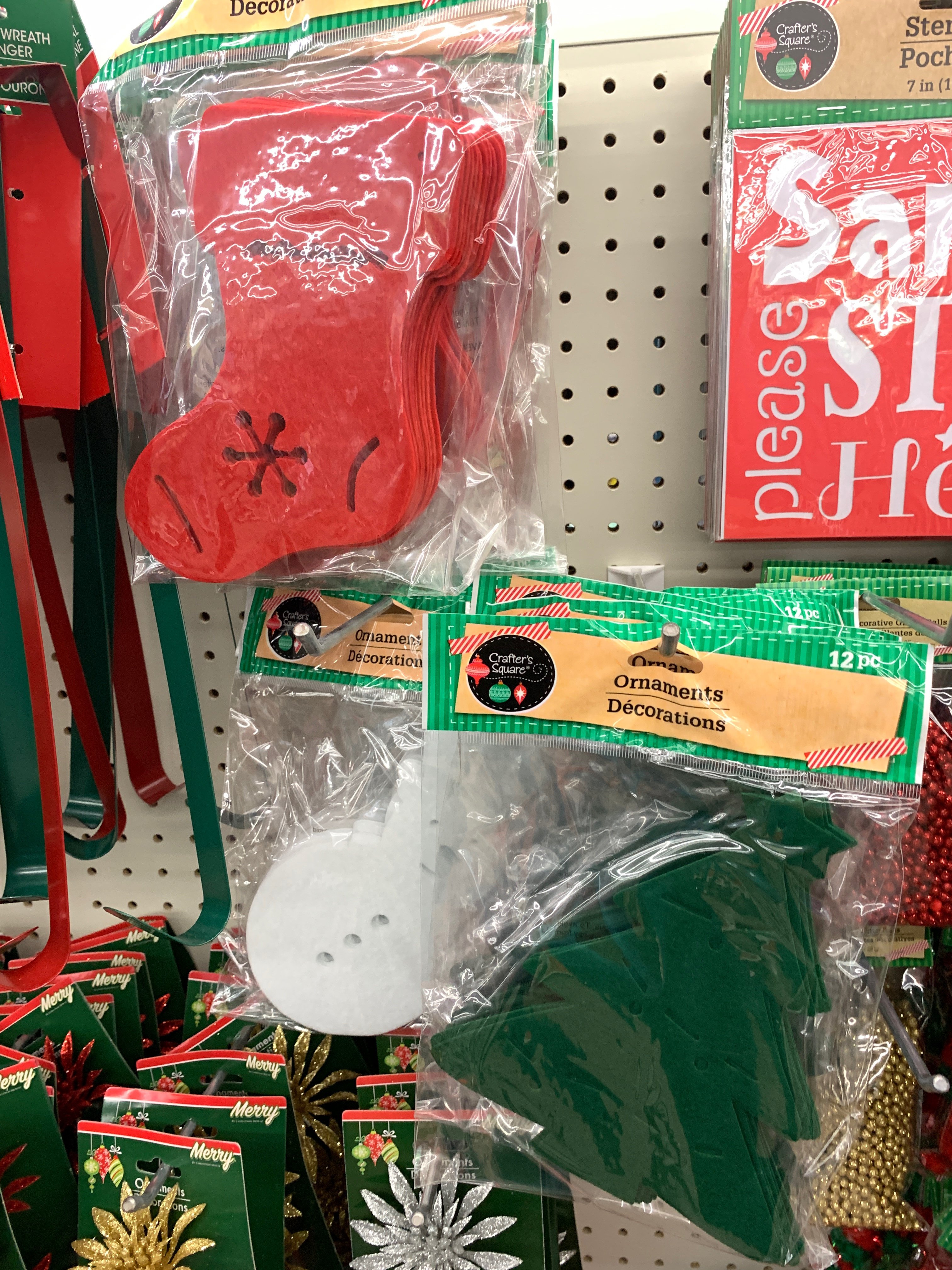 10 Best Dollar Tree Christmas Craft items this year!