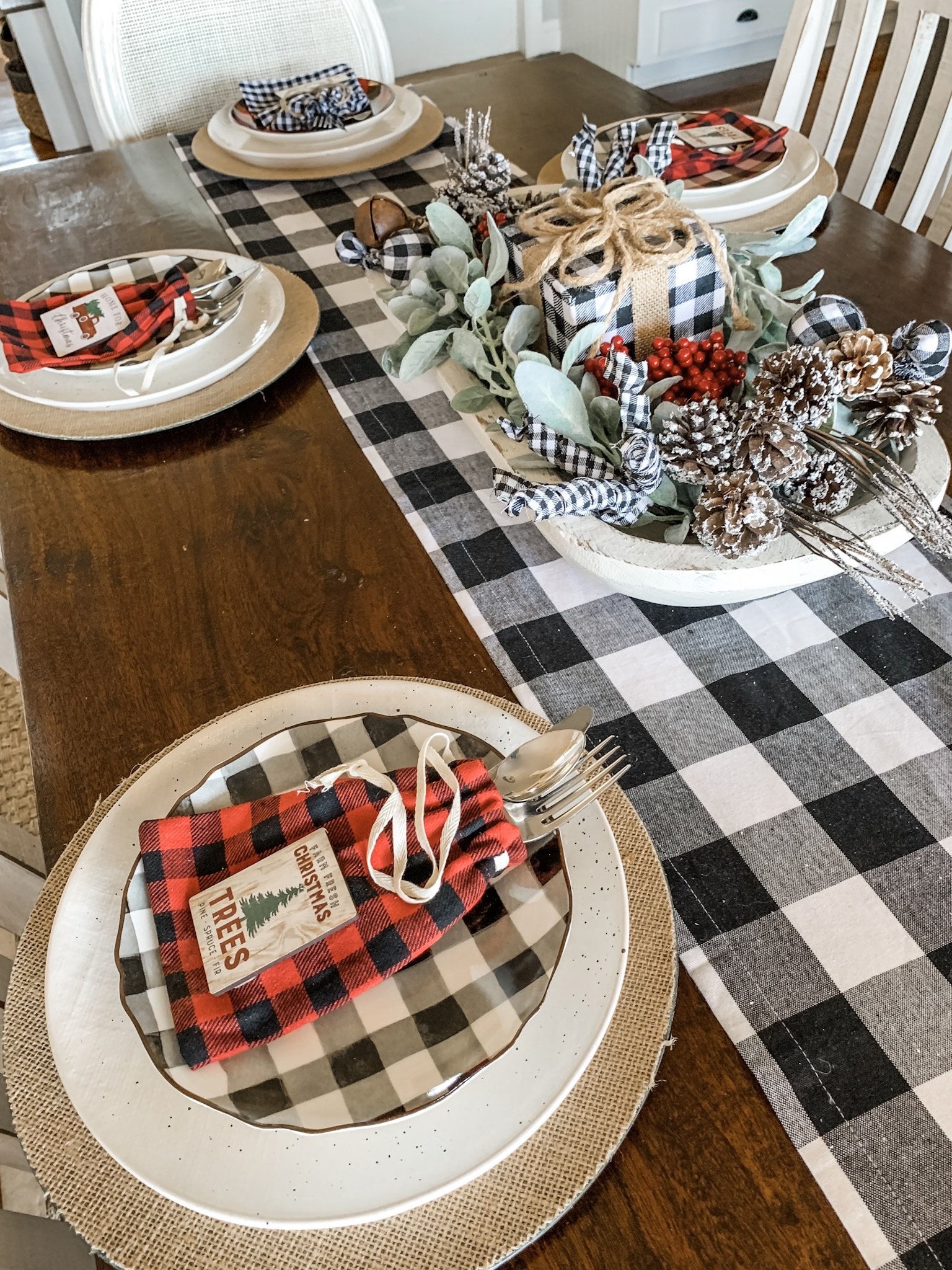 Casual Christmas Table setting ideas