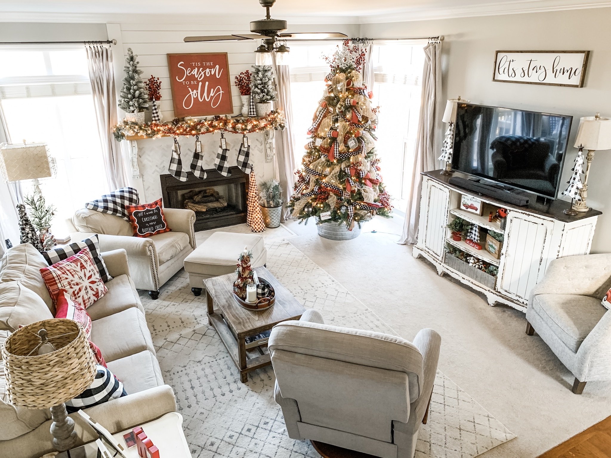 Christmas living room inspiration and ideas!