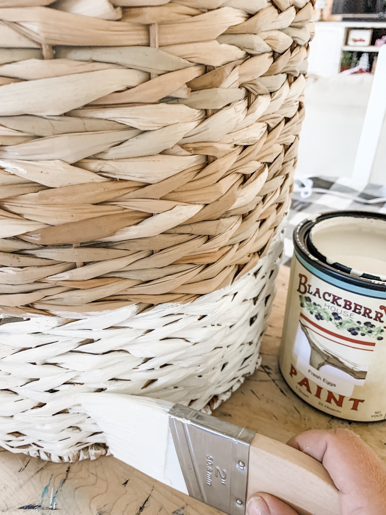 Easy Painted Wicker Baskets