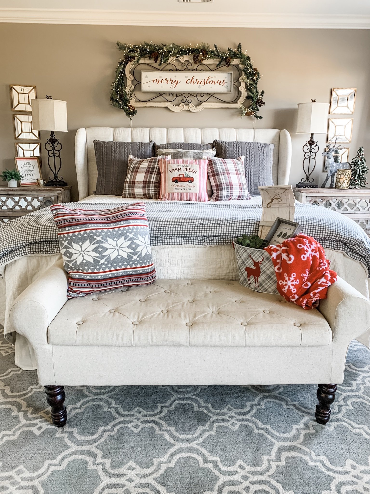 Cozy Christmas bedroom decor ideas to add some holiday cheer