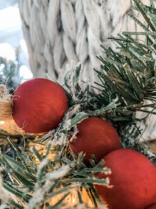 How to hang garland on your mantel this Christmas!