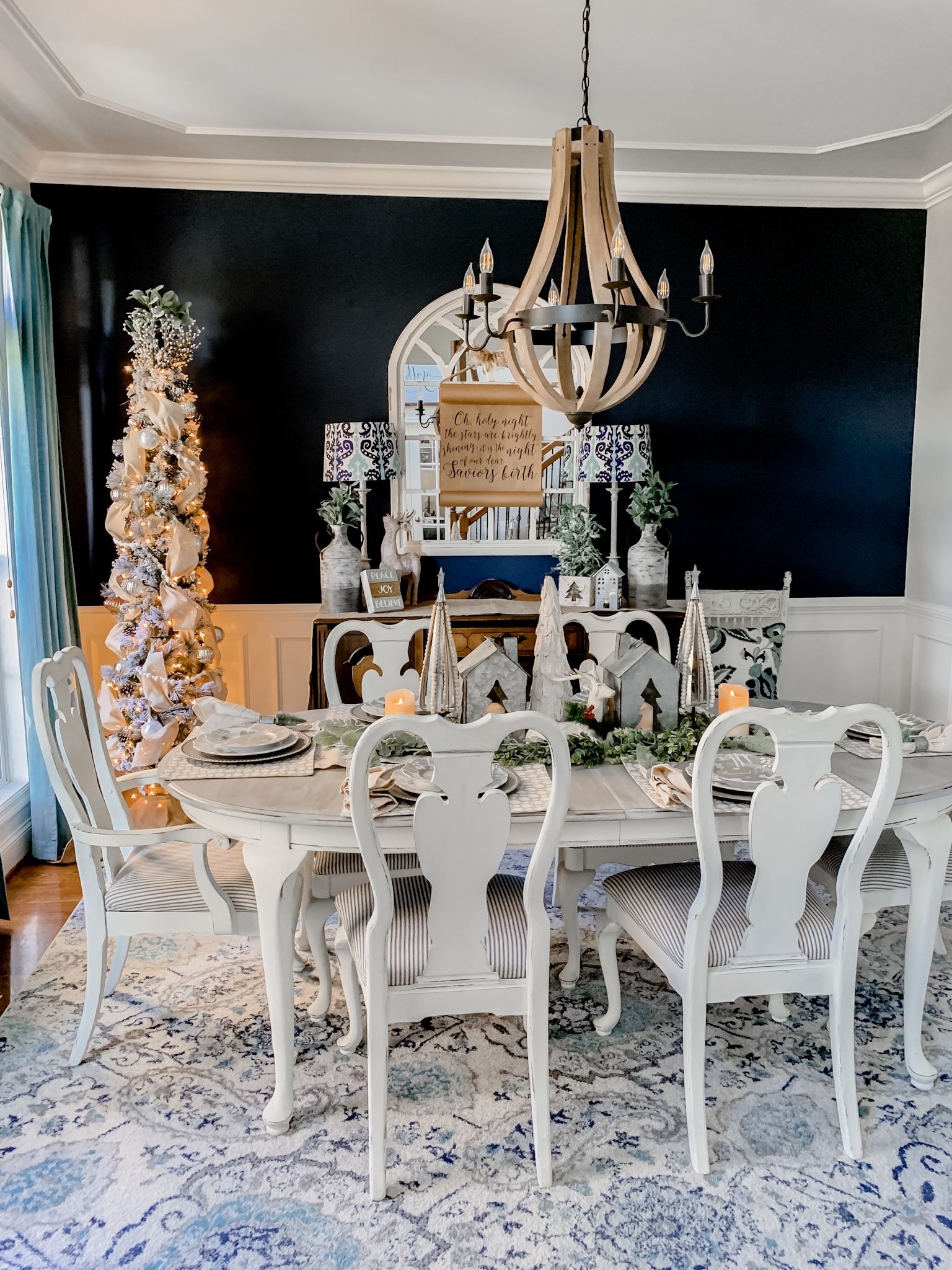 Neutral Christmas dining room decor