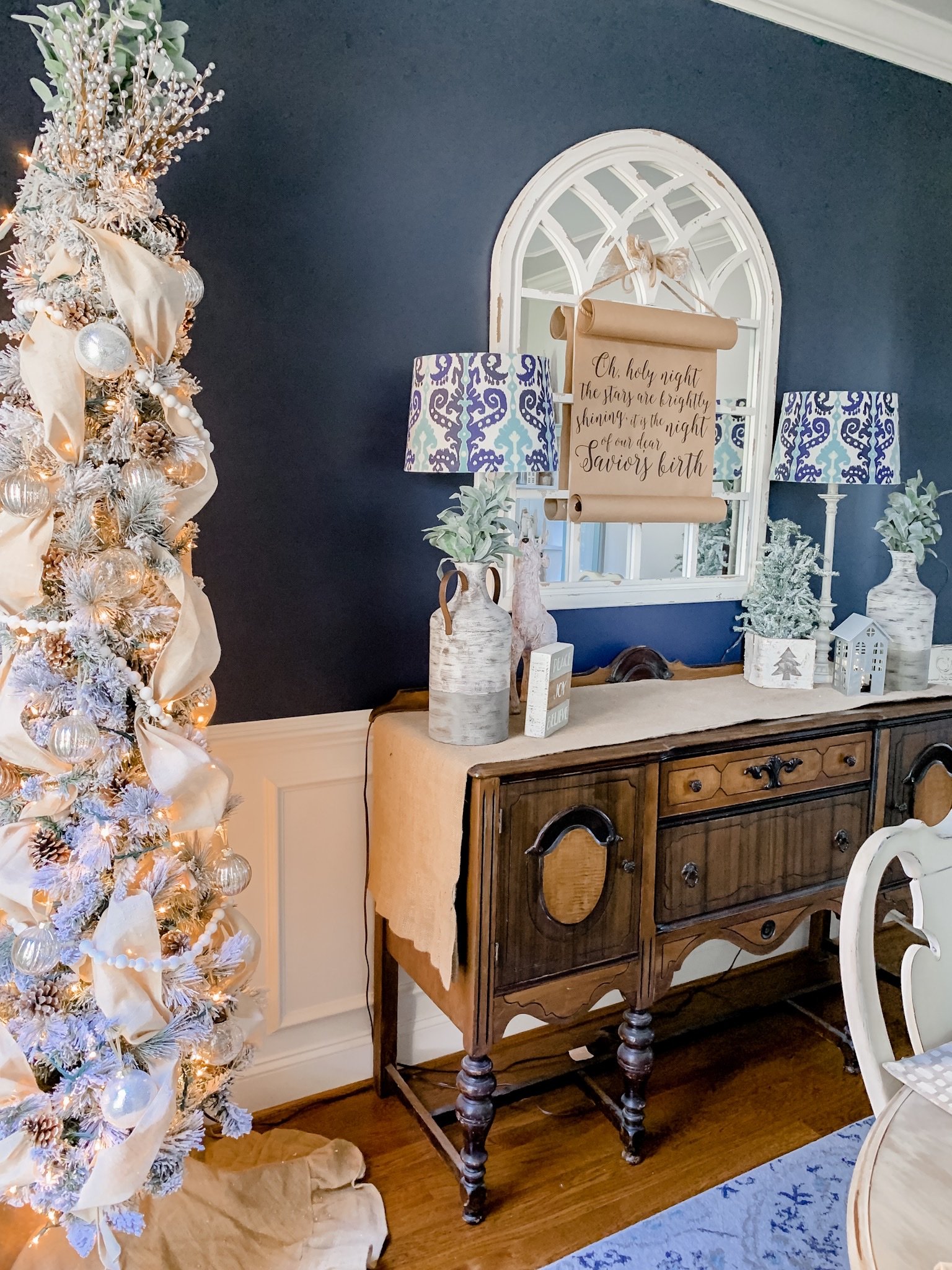 Neutral Christmas dining room decor with neutral tree