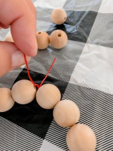 Wood bead DIY Christmas ornaments, so cute and easy!