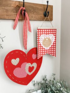 Dollar Tree Valentine's craft- adorable hanging pendant!