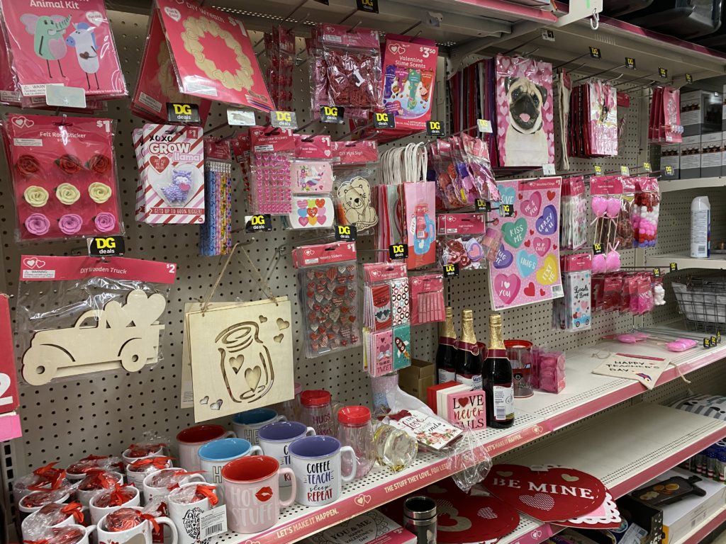 Valentine's decor from Dollar General- 10 must have items!