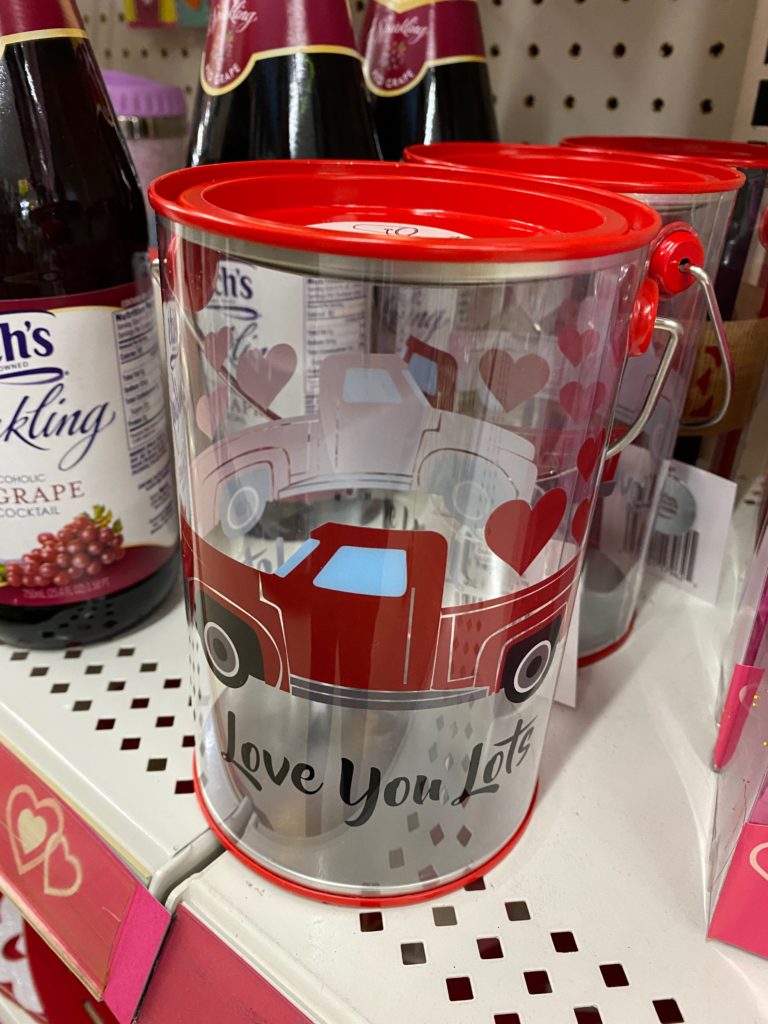 Valentine's decor from Dollar General- 10 must have items!