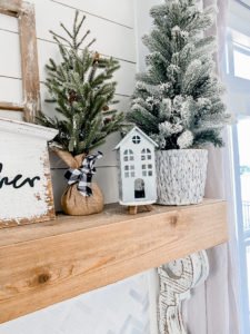Winter mantel ideas for a cozy and neutral look!