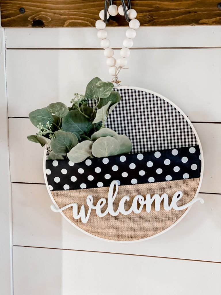 DIY embroidery hoop farmhouse wreath