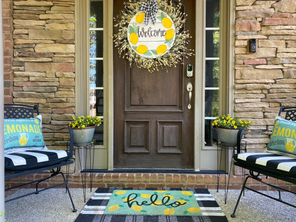 Front porch decor using lemons and buffalo check