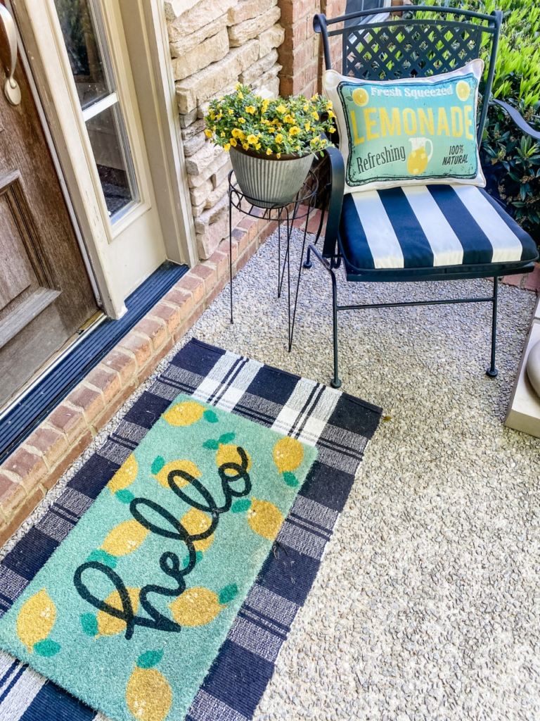 Front porch decor using lemons and buffalo check