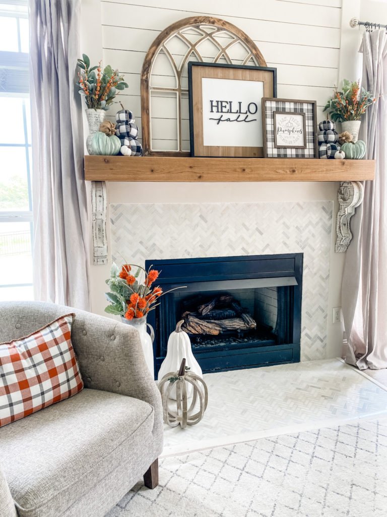 Simple fall mantel ideas