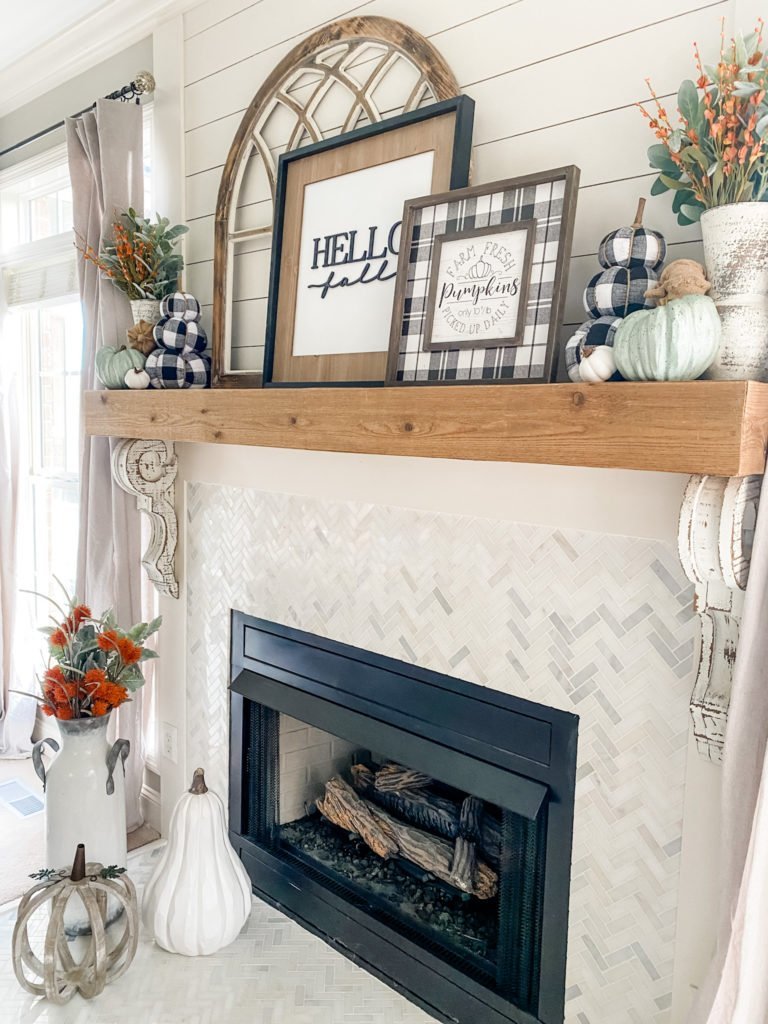 Simple fall mantel ideas