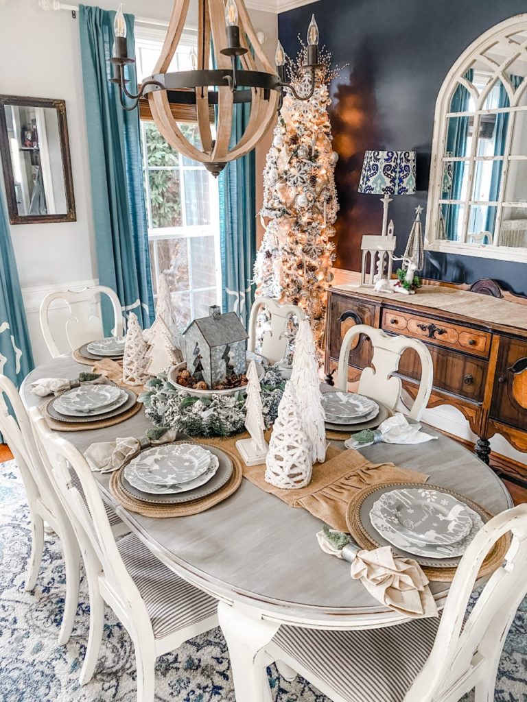 Neutral Christmas dining room 