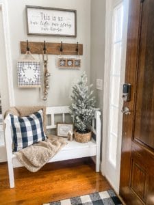 Winter Decorating Entry Way
