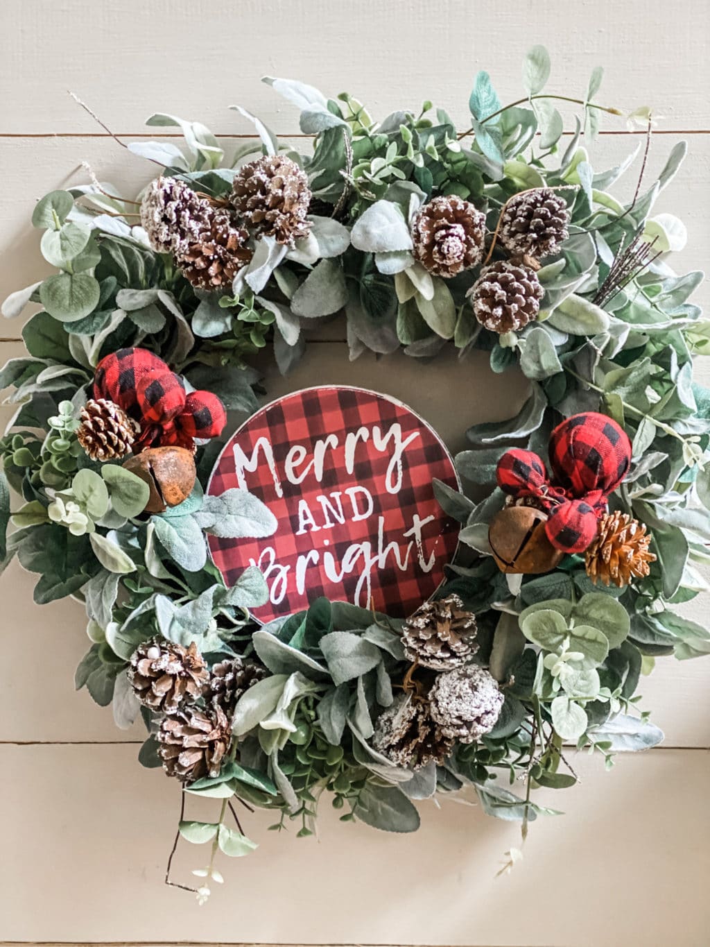 Free printable- perfect for a holiday wreath sign!