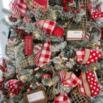 Red and White Christmas Tree Decorating Tips