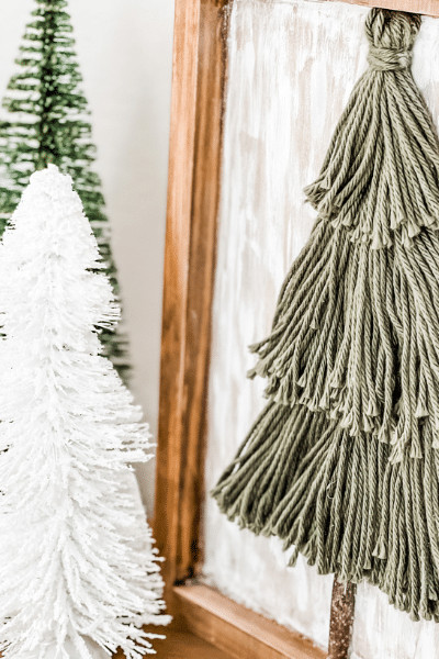 DIY Christmas tassel tree sign