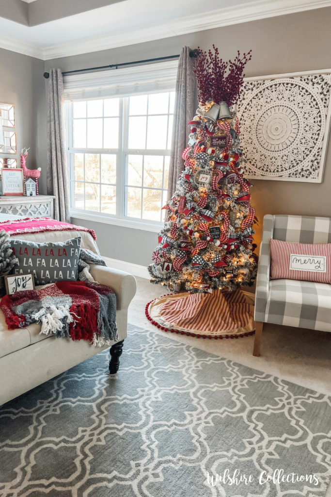 5 Christmas bedroom decor ideas