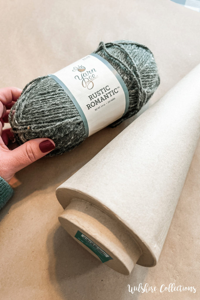 Snowy yarn tree DIY