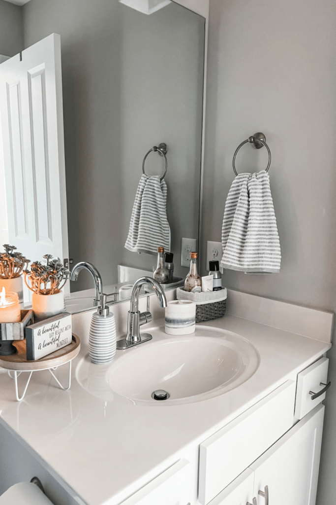 Simple bathroom decorating ideas on a budget - Wilshire Collections