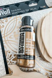 DIY pumpkin shelf sitter