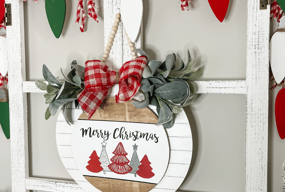 DIY Christmas garland using wooden Christmas light bulbs!