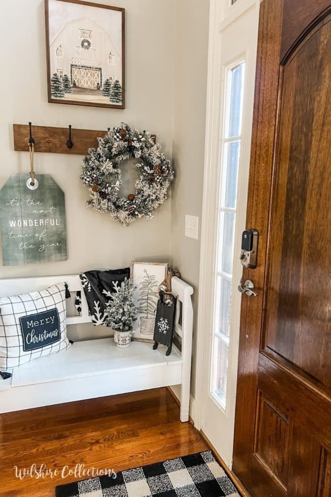 Black and white Christmas decor ideas