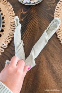 Bunny shaped napkin idea