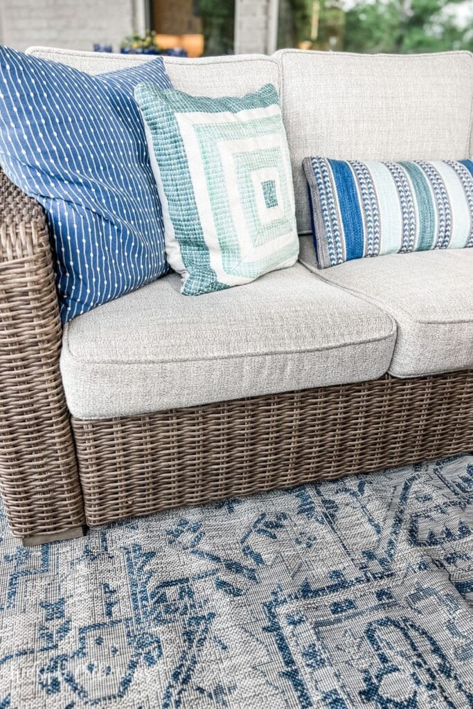 Outdoor covered porch decorating