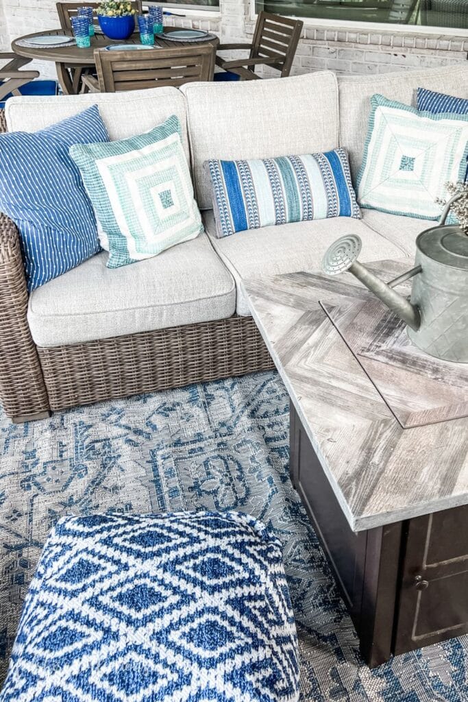 Outdoor covered porch decorating