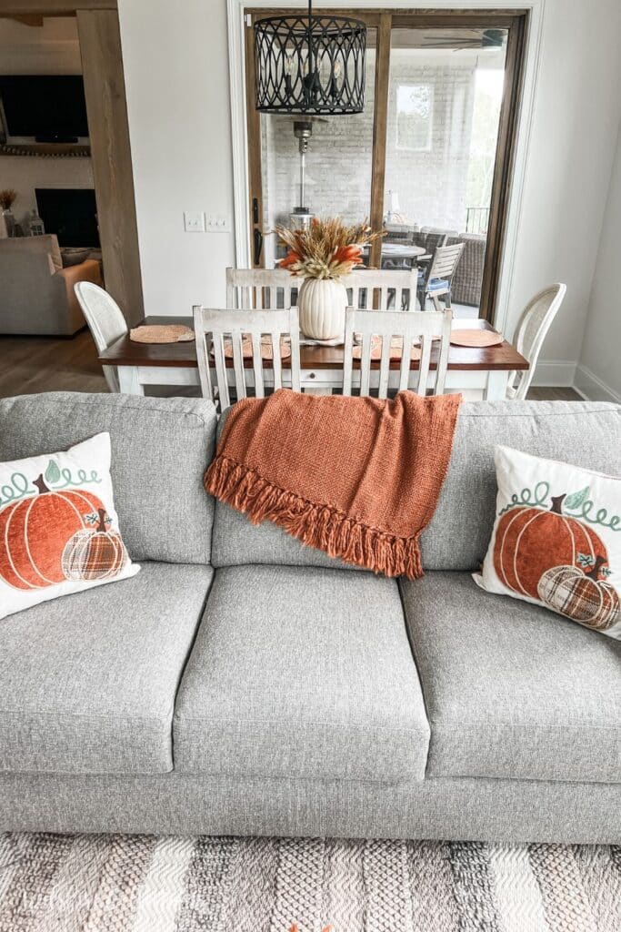 Traditional Fall decorating ideas 