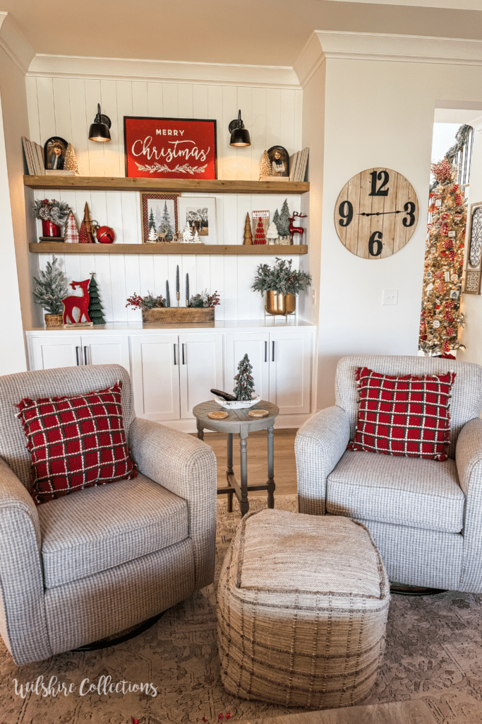 Classic Christmas living room decor 