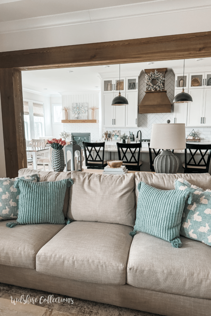 Neutral and pastel Spring decorating ideas