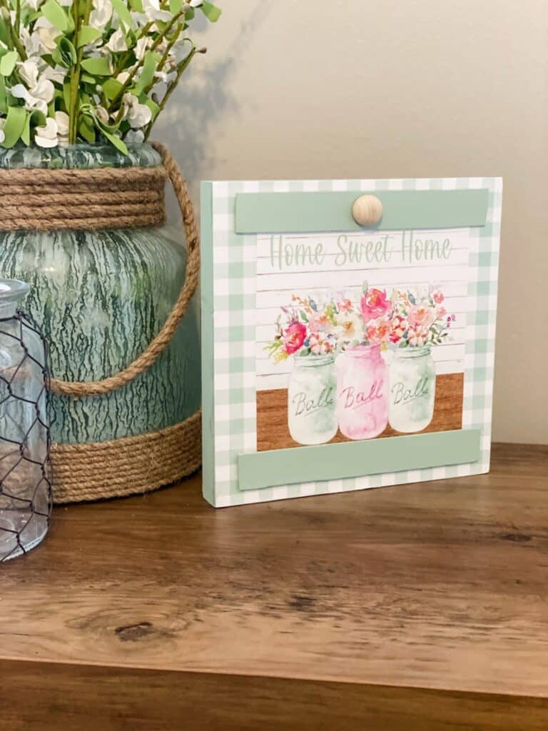 Spring Crafts with reversible sign with mason jars
