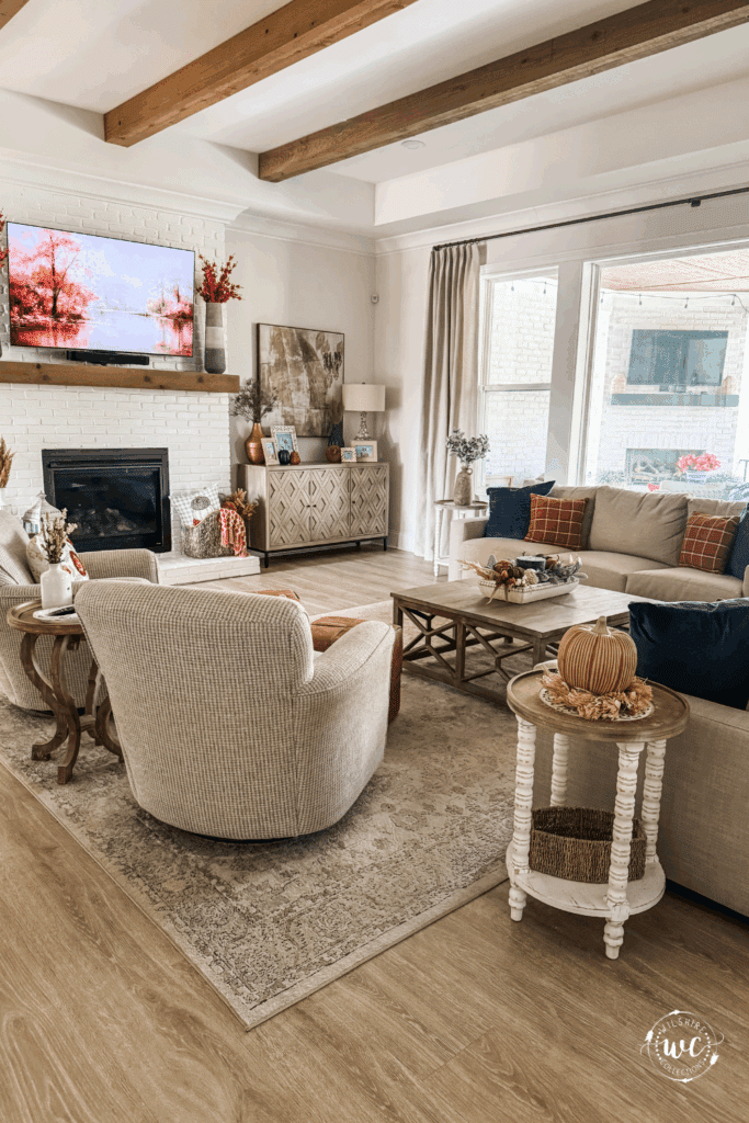 How to add cozy fall vibes to your home 
