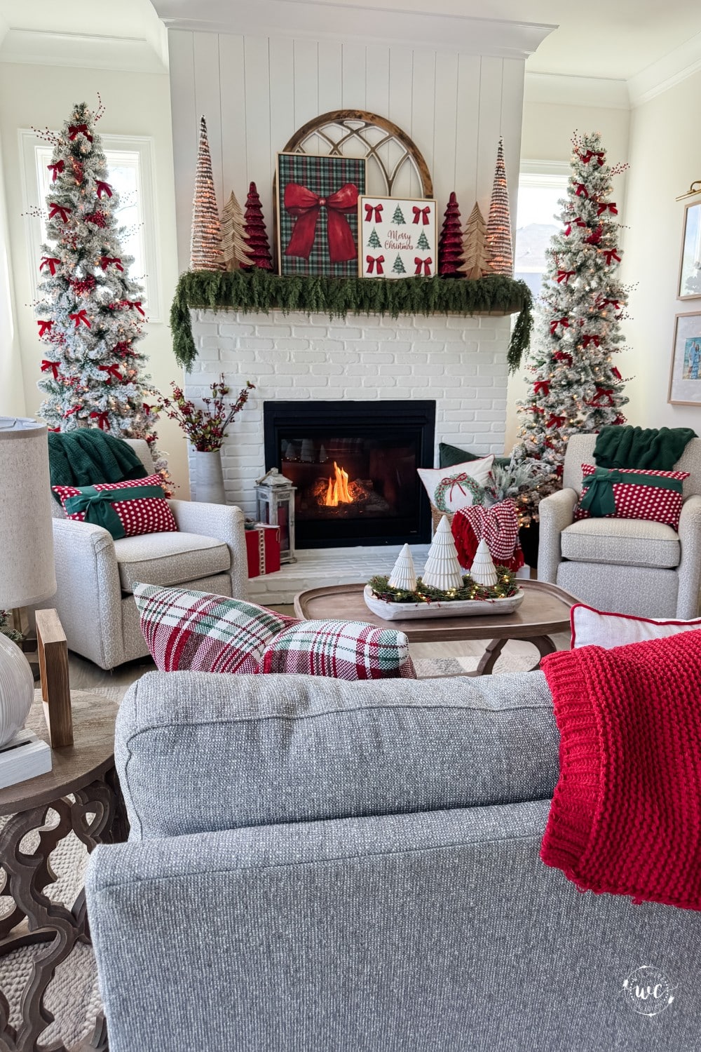 Classic red and green Christmas decorating ideas Classic red and green Christmas decorating ideas